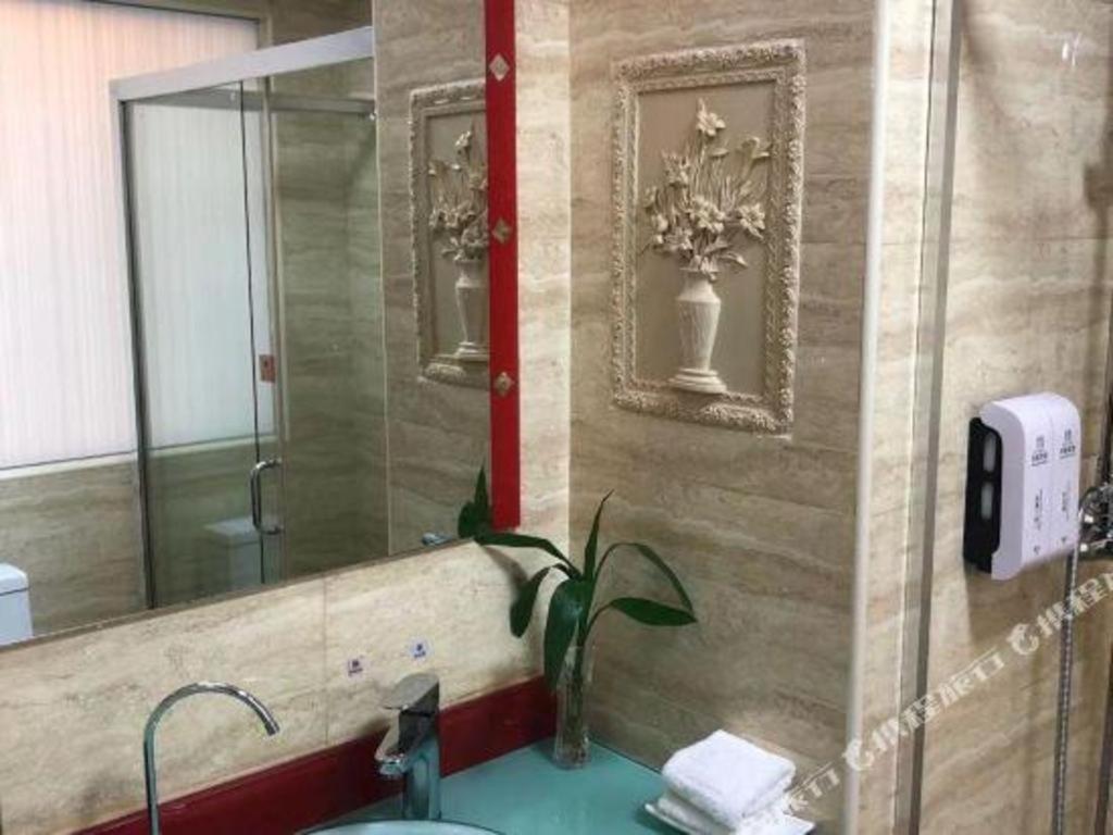 Lanzhou Hualian Hotel Buitenkant foto