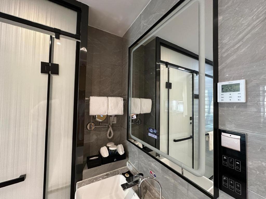 Lanzhou Hualian Hotel Buitenkant foto